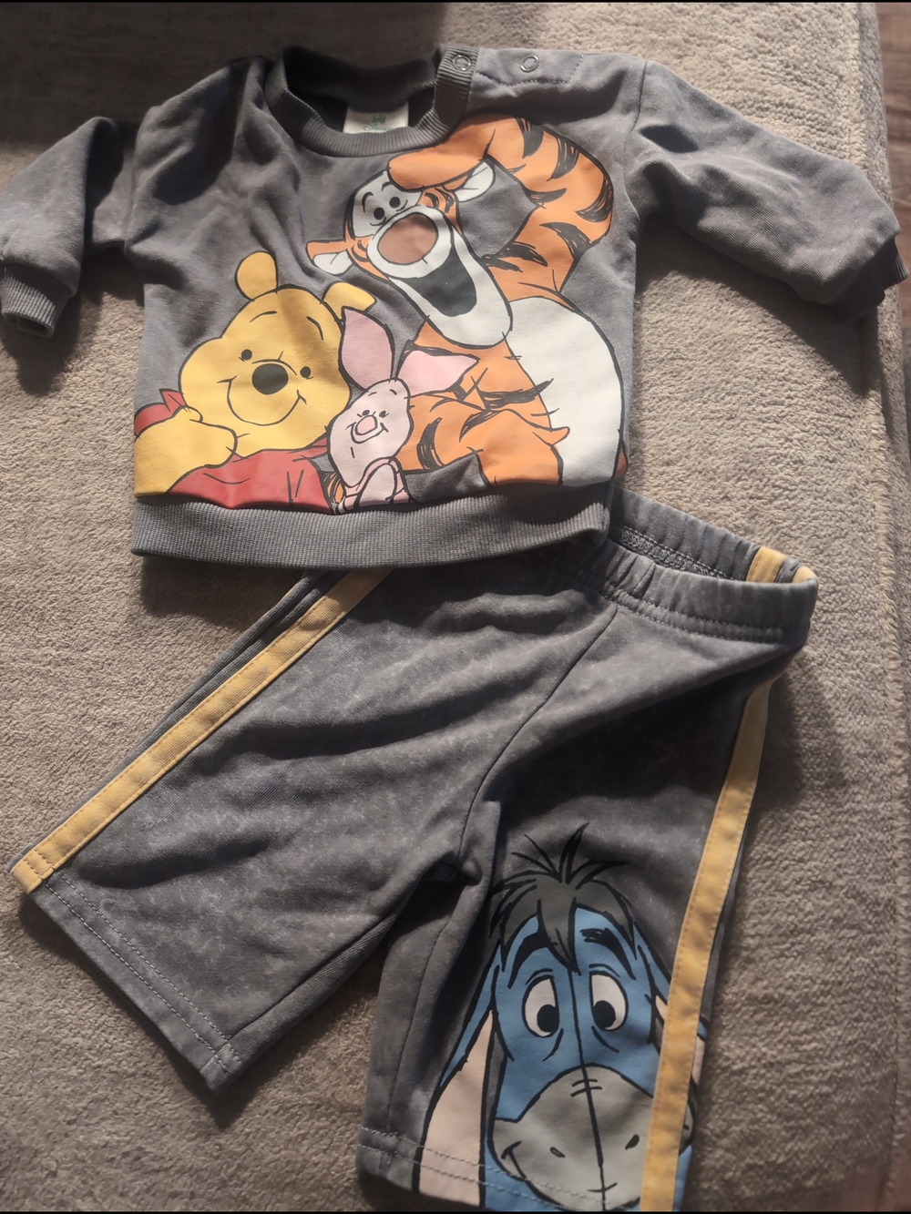 Grey Winnie the Pooh & Friends Two-Piece Set 0-3 Months Disney Tigger